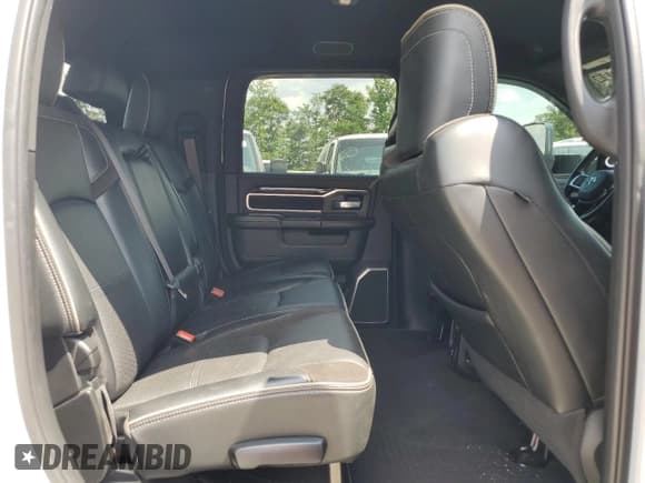 ✅ 2022 Ram 2500 Laramie • VIN: 3C6UR5NL7NG129015 • Лот: 66012325. Опубликован ранее на Copart с пробегом 62 323 миль. Бесплатный доступ к архиву аукционных продаж из США и подробный отчёт об истории автомобиля на DreamBid. Изображение 10.