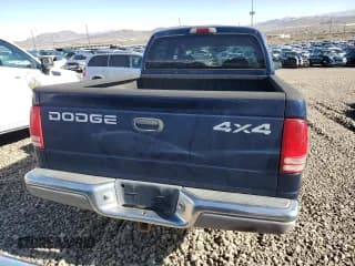 ✅ 2001 Dodge Dakota Sport • VIN: 1B7GG2AN71S105088 • Lot: 42582725. Wystawiony na Copart z przebiegiem Nie podano. Bezpłatny archiwum sprzedaży aukcyjnych z USA i szczegółowy raport historii pojazdu na DreamBid. Zdjęcie 6.
