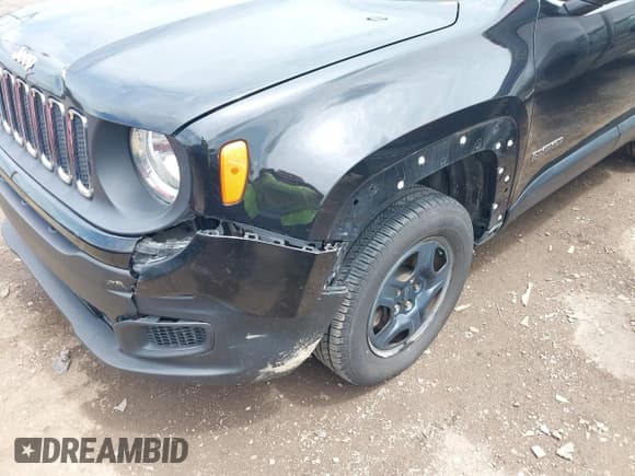 ✅ 2015 Jeep Renegade Sport • VIN: ZACCJBAH8FPC20872 • Lot: 42258006. Wystawiony na IAAI z przebiegiem 109 001 mil. Bezpłatny archiwum sprzedaży aukcyjnych z USA i szczegółowy raport historii pojazdu na DreamBid. Zdjęcie 6.