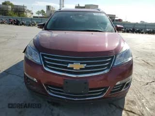 ✅ 2017 Chevrolet Traverse Premier • VIN: 1GNKRJKD5HJ131880 • Lot: 71985874. Wystawiony na Copart z przebiegiem 62 325 mil. Bezpłatny archiwum sprzedaży aukcyjnych z USA i szczegółowy raport historii pojazdu na DreamBid. Zdjęcie 5.