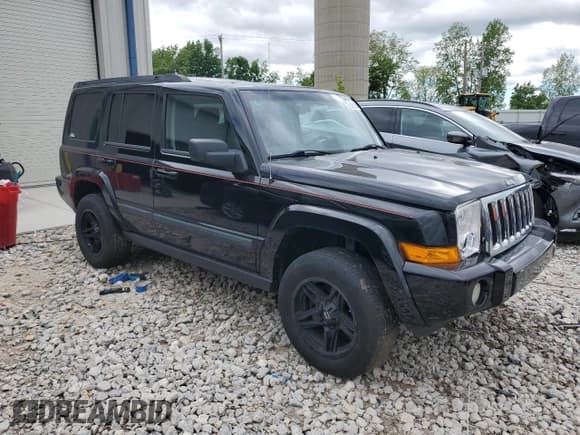 ✅ 2008 Jeep Commander Sport • VIN: 1J8HG48K38C149095 • Lot: 57962325. Wystawiony na Copart z przebiegiem 178 272 mil. Bezpłatny archiwum sprzedaży aukcyjnych z USA i szczegółowy raport historii pojazdu na DreamBid. Zdjęcie 4.