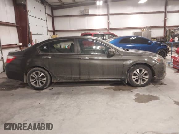 ✅ 2014 Honda Accord LX • VIN: 1HGCR2F30EA088423 • Лот: 43846200. Опубликован ранее на IAAI с пробегом 146 275 миль. Бесплатный доступ к архиву аукционных продаж из США и подробный отчёт об истории автомобиля на DreamBid. Изображение 14.