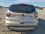 ✅ 2017 Ford Escape Titanium • VIN: 1FMCU0JD7HUB86512 • Lot: 96520485. Wystawiony na Copart z przebiegiem 202 165 mil. Bezpłatny archiwum sprzedaży aukcyjnych z USA i szczegółowy raport historii pojazdu na DreamBid. Zdjęcie 6.
