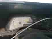 2004 Chevrolet Silverado 1500 LS z VIN 1GCEC14V04Z232513, wystawiony jako Copart lot #82531194 z przebiegiem Nie podano mil oraz Czysty tytuł • Clean title. Historia ofert i sprzedaży dostępna na DreamBid. Obrazek 9.