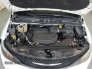 ✅ 2022 Chrysler Voyager LX • VIN: 2C4RC1CG4NR158156 • Lot: 86328915. Wystawiony na Copart z przebiegiem 62 777 mil. Bezpłatny archiwum sprzedaży aukcyjnych z USA i szczegółowy raport historii pojazdu na DreamBid. Zdjęcie 12.