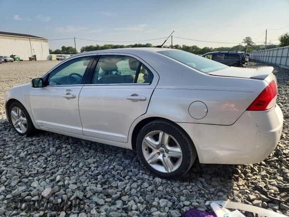 ✅ 2010 Mercury Milan • VIN: 3MEHM0HA3AR603528 • Lot: 65342965. Wystawiony na Copart z przebiegiem 115 609 mil. Bezpłatny archiwum sprzedaży aukcyjnych z USA i szczegółowy raport historii pojazdu na DreamBid. Zdjęcie 2.