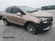 ✅ 2018 Buick Encore Sport Touring • VIN: KL4CJ1SB2JB582214 • Lot: 92993825. Wystawiony na Copart z przebiegiem 83 225 mil. Bezpłatny archiwum sprzedaży aukcyjnych z USA i szczegółowy raport historii pojazdu na DreamBid. Zdjęcie 4.