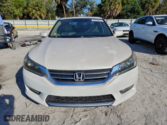 ✅ 2015 Honda Accord EX-L • VIN: 1HGCR2F81FA004817 • Lot: 95732675. Listed on Copart with 105,229 mi. Free auction sales archive from the USA and detailed vehicle history report at DreamBid. Image 5.