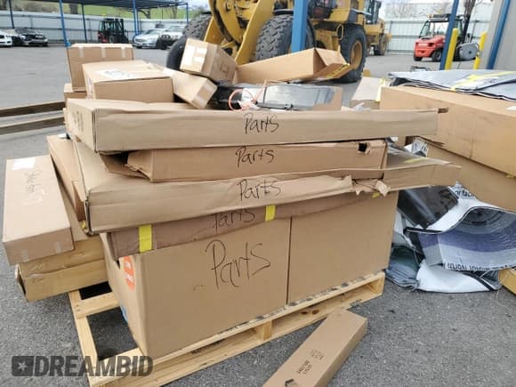 ✅ 2024 GMC Hummer EV 2X • VIN: 1GKB0NDE1RU106768 • Лот: 82389304. Опубликован ранее на Copart с пробегом Не указан. Бесплатный доступ к архиву аукционных продаж из США и подробный отчёт об истории автомобиля на DreamBid. Изображение 9.