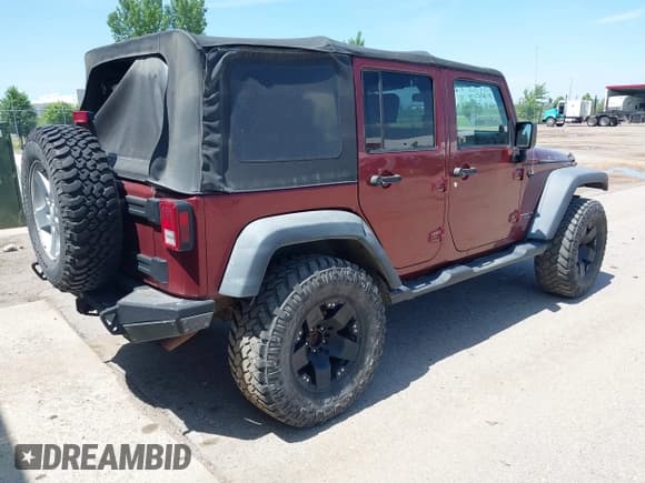 ✅ 2008 Jeep Wrangler Unlimited Rubicon • VIN: 1J4GA69178L631116 • Лот: 42535124. Опубликован ранее на IAAI с пробегом 151 551 миль. Бесплатный доступ к архиву аукционных продаж из США и подробный отчёт об истории автомобиля на DreamBid. Изображение 4.