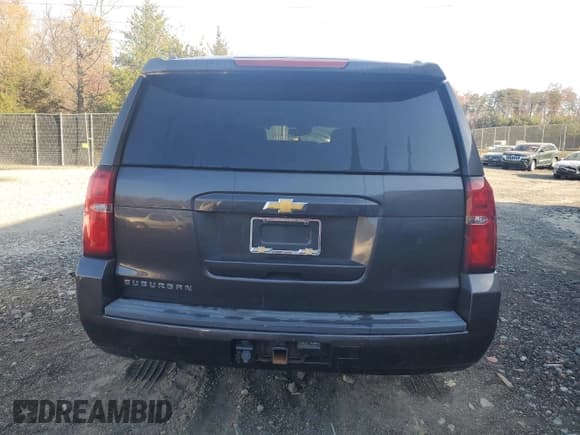✅ 2015 Chevrolet Suburban LT • VIN: 1GNSKJKC7FR195218 • Lot: 92090005. Listed on Copart with 257,730 mi. Free auction sales archive from the USA and detailed vehicle history report at DreamBid. Image 6.
