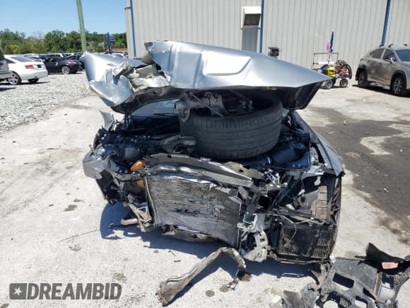 ✅ 2023 BMW M4 Competition xDrive • VIN: WBS33BA07PCM13310 • Lot: 53283295. Wystawiony na Copart z przebiegiem Nie podano. Bezpłatny archiwum sprzedaży aukcyjnych z USA i szczegółowy raport historii pojazdu na DreamBid. Zdjęcie 5.