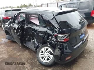 ✅ 2022 Hyundai Venue SE • VIN: KMHRB8A35NU176417 • Lot: 41106787. Listed on IAAI with 37,239 mi. Free auction sales archive from the USA and detailed vehicle history report at DreamBid. Image 3.