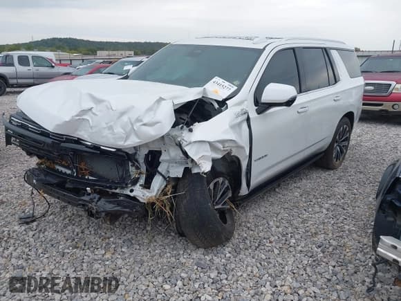 ✅ 2025 Chevrolet Tahoe High Country • VIN: 1GNS6TRLXSR221214 • Lot: 43415277. Listed on IAAI with 17,340 mi. Free auction sales archive from the USA and detailed vehicle history report at DreamBid. Image 17.