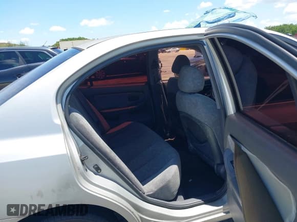 ✅ 2002 Hyundai Elantra GLS • VIN: KMHDN45DX2U310539 • Lot: 42523118. Wystawiony na IAAI z przebiegiem 196 121 mil. Bezpłatny archiwum sprzedaży aukcyjnych z USA i szczegółowy raport historii pojazdu na DreamBid. Zdjęcie 8.