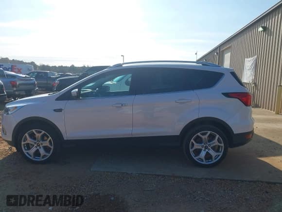 ✅ 2019 Ford Escape Titanium • VIN: 1FMCU9J96KUB94222 • Лот: 43706449. Опубликован ранее на IAAI с пробегом 68 107 миль. Бесплатный доступ к архиву аукционных продаж из США и подробный отчёт об истории автомобиля на DreamBid. Изображение 14.
