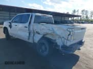 ✅ 2020 Chevrolet Silverado 1500 LT Trail Boss • VIN: 1GCPYFED0LZ269489 • Lot: 41886733. Wystawiony na IAAI z przebiegiem 71 414 mil. Bezpłatny archiwum sprzedaży aukcyjnych z USA i szczegółowy raport historii pojazdu na DreamBid. Zdjęcie 3.