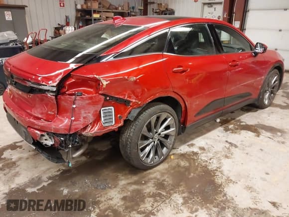 ✅ 2024 Toyota Crown XLE • VIN: JTDAAAAF2R3021468 • Lot: 41622159. Wystawiony na IAAI z przebiegiem 6 120 mil. Bezpłatny archiwum sprzedaży aukcyjnych z USA i szczegółowy raport historii pojazdu na DreamBid. Zdjęcie 4.