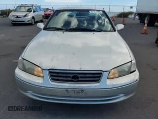 ✅ 2000 Toyota Camry LE • VIN: JT2BF22K8Y0253475 • Lot: 82124185. Listed on Copart with 135,660 mi. Free auction sales archive from the USA and detailed vehicle history report at DreamBid. Image 5.