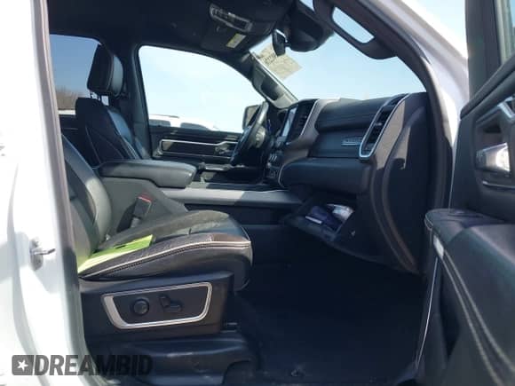 2022 Ram 1500 Laramie z VIN 1C6RREJT2NN354929, wystawiony jako IAAI lot #41502276 z przebiegiem 75 164 mil mil oraz . Historia ofert i sprzedaży dostępna na DreamBid. Obrazek 5.