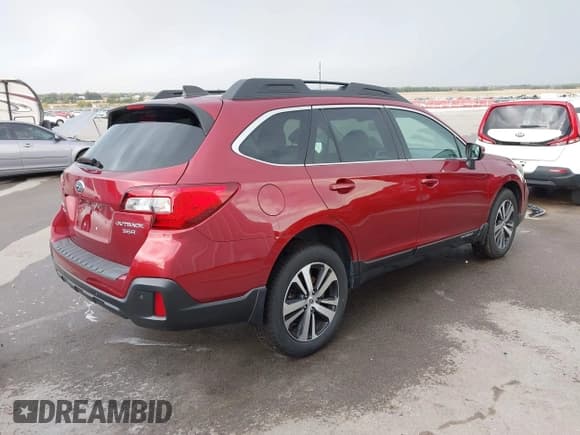 ✅ 2018 Subaru Outback Limited • VIN: 4S4BSENC0J3374946 • Lot: 43469828. Wystawiony na IAAI z przebiegiem 55 032 mil. Bezpłatny archiwum sprzedaży aukcyjnych z USA i szczegółowy raport historii pojazdu na DreamBid. Zdjęcie 4.