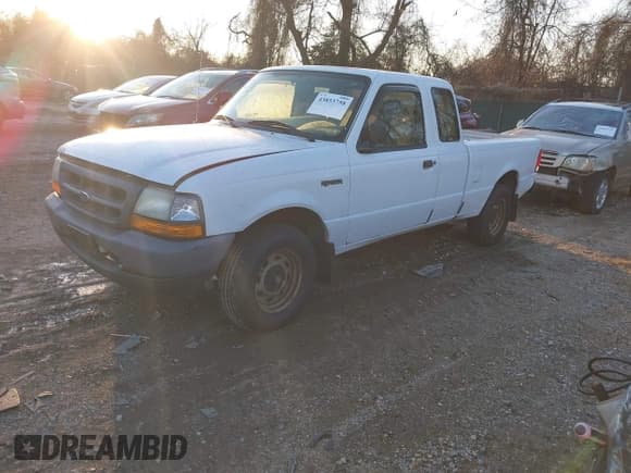 ✅ 2000 Ford Ranger XL • VIN: 1FTYR14V1YTA07568 • Lot: 43853758. Wystawiony na IAAI z przebiegiem 145 220 mil. Bezpłatny archiwum sprzedaży aukcyjnych z USA i szczegółowy raport historii pojazdu na DreamBid. Zdjęcie 2.