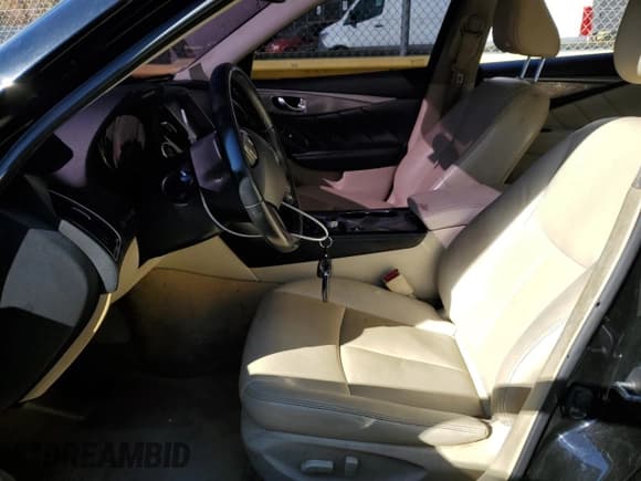 ✅ 2015 Infiniti Q50 Premium • VIN: JN1BV7AP8FM340693 • Лот: 91177695. Опубликован ранее на Copart с пробегом 182 271 миль. Бесплатный доступ к архиву аукционных продаж из США и подробный отчёт об истории автомобиля на DreamBid. Изображение 7.