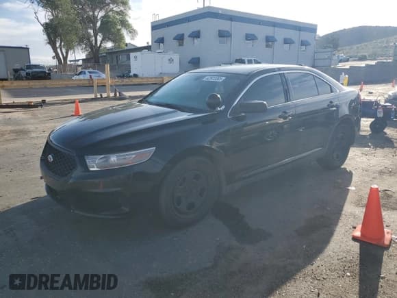 ✅ 2013 Ford Police Interceptor • VIN: 1FAHP2MK3DG201920 • Lot: 62603385. Wystawiony na Copart z przebiegiem 211 385 mil. Bezpłatny archiwum sprzedaży aukcyjnych z USA i szczegółowy raport historii pojazdu na DreamBid. Zdjęcie 1.