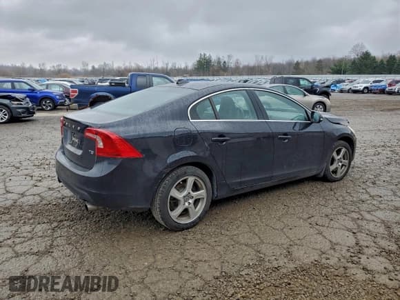 ✅ 2012 Volvo S60 T5 • VIN: YV1622FS8C2101055 • Lot: 91900265. Wystawiony na Copart z przebiegiem 159 009 mil. Bezpłatny archiwum sprzedaży aukcyjnych z USA i szczegółowy raport historii pojazdu na DreamBid. Zdjęcie 3.