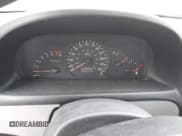 ✅ 2002 Kia Rio • VIN: KNADC123926185376 • Lot: 42027348. Wystawiony na IAAI z przebiegiem 84 893 mil. Bezpłatny archiwum sprzedaży aukcyjnych z USA i szczegółowy raport historii pojazdu na DreamBid. Zdjęcie 7.