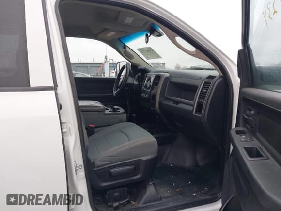 ✅ 2013 Ram 2500 Tradesman • VIN: 3C6UR5HL0DG580930 • Lot: 43697234. Wystawiony na IAAI z przebiegiem 68 246 mil. Bezpłatny archiwum sprzedaży aukcyjnych z USA i szczegółowy raport historii pojazdu na DreamBid. Zdjęcie 5.