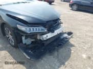 ✅ 2017 Acura TLX Technology • VIN: 19UUB1F51HA009558 • Lot: 42892334. Wystawiony na IAAI z przebiegiem Nie podano. Bezpłatny archiwum sprzedaży aukcyjnych z USA i szczegółowy raport historii pojazdu na DreamBid. Zdjęcie 17.