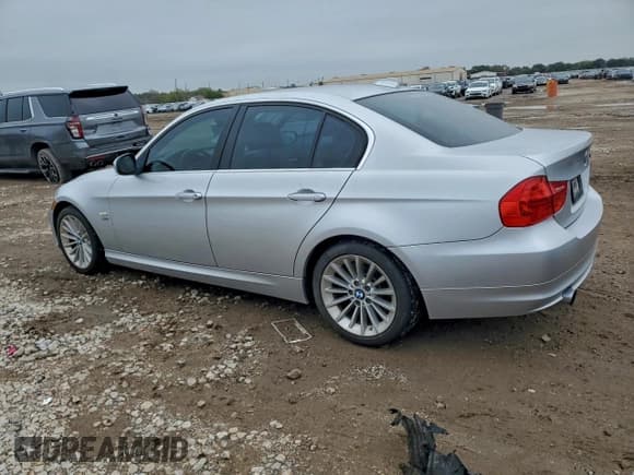 ✅ 2011 BMW 3 Series 335i xDrive • VIN: WBAPL5C54BA920444 • Lot: 95112105. Wystawiony na Copart z przebiegiem Nie podano. Bezpłatny archiwum sprzedaży aukcyjnych z USA i szczegółowy raport historii pojazdu na DreamBid. Zdjęcie 2.