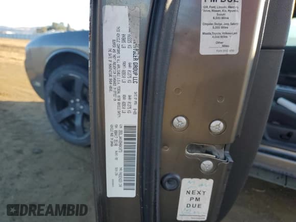 ✅ 2009 Dodge Challenger SE • VIN: 2B3LJ44V69H641073 • Lot: 81089774. Wystawiony na Copart z przebiegiem 173 632 mil. Bezpłatny archiwum sprzedaży aukcyjnych z USA i szczegółowy raport historii pojazdu na DreamBid. Zdjęcie 14.