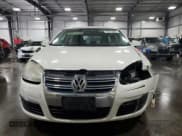 ✅ 2010 Volkswagen Jetta S • VIN: 3VWJZ7AJ2AM003939 • Лот: 64575465. Опубликован ранее на Copart с пробегом 194 688 миль. Бесплатный доступ к архиву аукционных продаж из США и подробный отчёт об истории автомобиля на DreamBid. Изображение 5.
