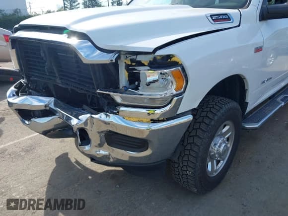 ✅ 2021 Ram 2500 Big Horn • VIN: 3C6UR5DJ8MG552586 • Лот: 41826654. Опубликован ранее на IAAI с пробегом 82 847 миль. Бесплатный доступ к архиву аукционных продаж из США и подробный отчёт об истории автомобиля на DreamBid. Изображение 17.