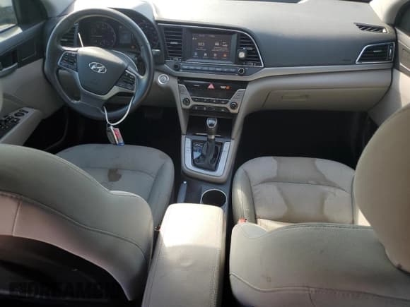 ✅ 2017 Hyundai Elantra SE • VIN: 5NPD84LFXHH090077 • Лот: 86307845. Опубликован ранее на Copart с пробегом 141 930 миль. Бесплатный доступ к архиву аукционных продаж из США и подробный отчёт об истории автомобиля на DreamBid. Изображение 8.