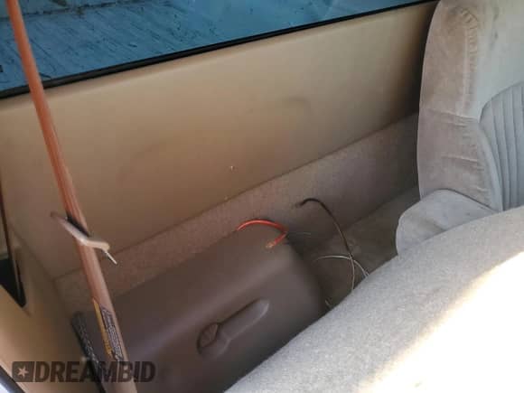 2002 Chevrolet S-10 LS z VIN 1GCCS145528122120, wystawiony jako Copart lot #76986994 z przebiegiem 112 919 mil mil oraz Nie do naprawy • Non repairable. Historia ofert i sprzedaży dostępna na DreamBid. Obrazek 10.