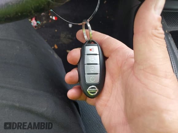 ✅ 2017 Nissan Rogue SV • VIN: JN1BJ1CR4HW120532 • Лот: 42285641. Опубликован ранее на IAAI с пробегом 110 108 миль. Бесплатный доступ к архиву аукционных продаж из США и подробный отчёт об истории автомобиля на DreamBid. Изображение 11.