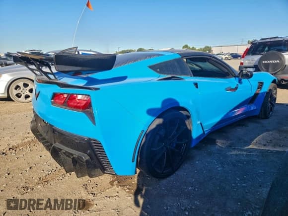 ✅ 2017 Chevrolet Corvette Grand Sport 2LT • VIN: 1G1YY2D74H5115576 • Lot: 91449875. Listed on Copart with 35,522 mi. Free auction sales archive from the USA and detailed vehicle history report at DreamBid. Image 3.