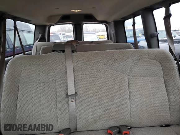 2017 Chevrolet Express Passenger LT z VIN 1GAWGFFF8H1244398, wystawiony jako Copart lot #51238305 z przebiegiem 127 510 mil mil oraz Szkoda całkowita • Salvage title. Historia ofert i sprzedaży dostępna na DreamBid. Obrazek 10.