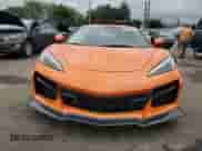 2023 Chevrolet Corvette 1LT z VIN 1G1YA2D44P5142284, wystawiony jako Copart lot #69943115 z przebiegiem 17 300 mil mil oraz Czysty tytuł • Clean title. Historia ofert i sprzedaży dostępna na DreamBid. Obrazek 5.