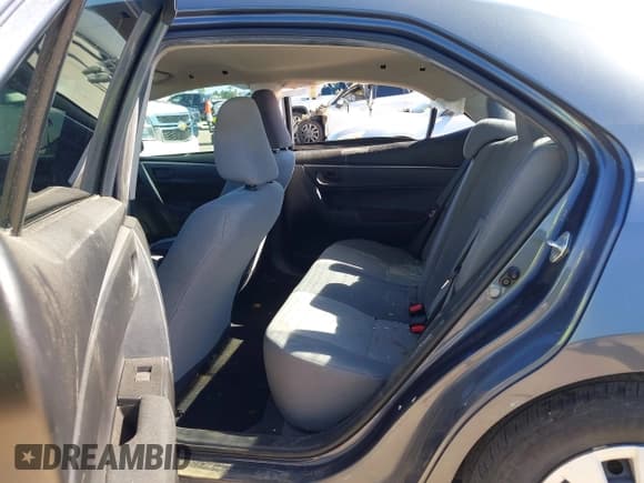 ✅ 2015 Toyota Corolla S Plus • VIN: 5YFBURHEXFP207222 • Lot: 43585571. Wystawiony na IAAI z przebiegiem 84 583 mil. Bezpłatny archiwum sprzedaży aukcyjnych z USA i szczegółowy raport historii pojazdu na DreamBid. Zdjęcie 8.