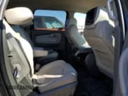 ✅ 2012 Chevrolet Traverse 2LT • VIN: 1GNKRJED2CJ273978 • Lot: 51237354. Wystawiony na Copart z przebiegiem 184 007 mil. Bezpłatny archiwum sprzedaży aukcyjnych z USA i szczegółowy raport historii pojazdu na DreamBid. Zdjęcie 11.