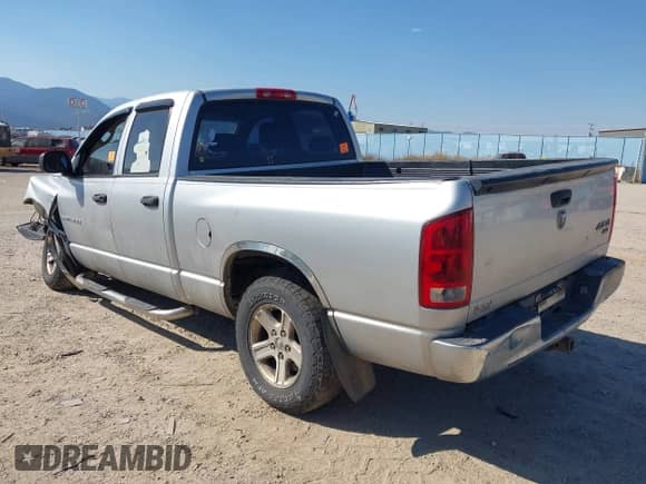 2006 Dodge 1500 SLT z VIN 1D7HU18206J163159, wystawiony jako IAAI lot #43199301 z przebiegiem Nie podano mil oraz . Historia ofert i sprzedaży dostępna na DreamBid. Obrazek 3.