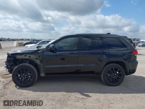 ✅ 2020 Jeep Grand Cherokee Altitude • VIN: 1C4RJEAG7LC113752 • Lot: 42529528. Listed on IAAI with 104,723 mi. Free auction sales archive from the USA and detailed vehicle history report at DreamBid. Image 15.