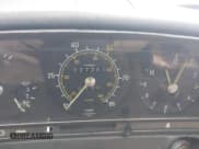 ✅ 1982 Mercedes-Benz 240 • VIN: WDBAB23A5CB299331 • Lot: 43312568. Wystawiony na IAAI z przebiegiem 227 260 mil. Bezpłatny archiwum sprzedaży aukcyjnych z USA i szczegółowy raport historii pojazdu na DreamBid. Zdjęcie 7.