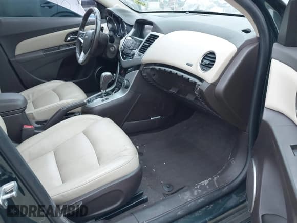 ✅ 2014 Chevrolet Cruze 2LT • VIN: 1G1PE5SB1E7188370 • Lot: 43251539. Listed on IAAI with 135,278 mi. Free auction sales archive from the USA and detailed vehicle history report at DreamBid. Image 5.