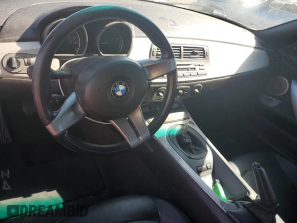 ✅ 2003 BMW Z4 2.5i • VIN: 4USBT33443LR64064 • Lot: 73587374. Listed on Copart with 200,817 mi. Free auction sales archive from the USA and detailed vehicle history report at DreamBid. Image 8.