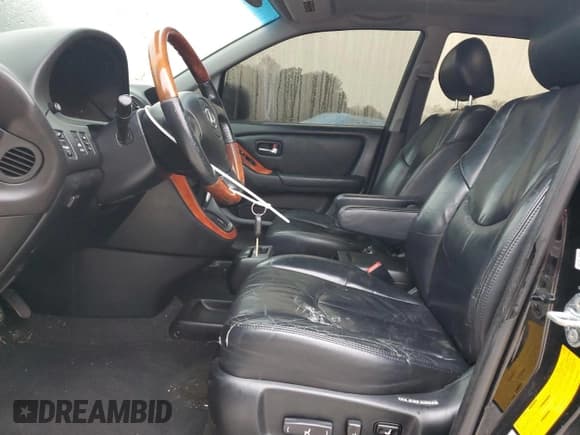 ✅ 2001 Lexus RX 300 • VIN: JTJGF10U010095759 • Лот: 90304595. Опубликован ранее на Copart с пробегом 132 902 миль. Бесплатный доступ к архиву аукционных продаж из США и подробный отчёт об истории автомобиля на DreamBid. Изображение 7.